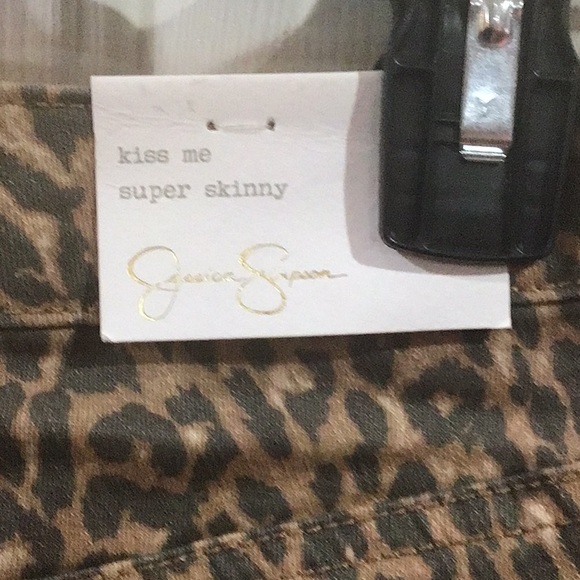 Jessica Simpson kiss Me Jeans - Picture 5 of 8